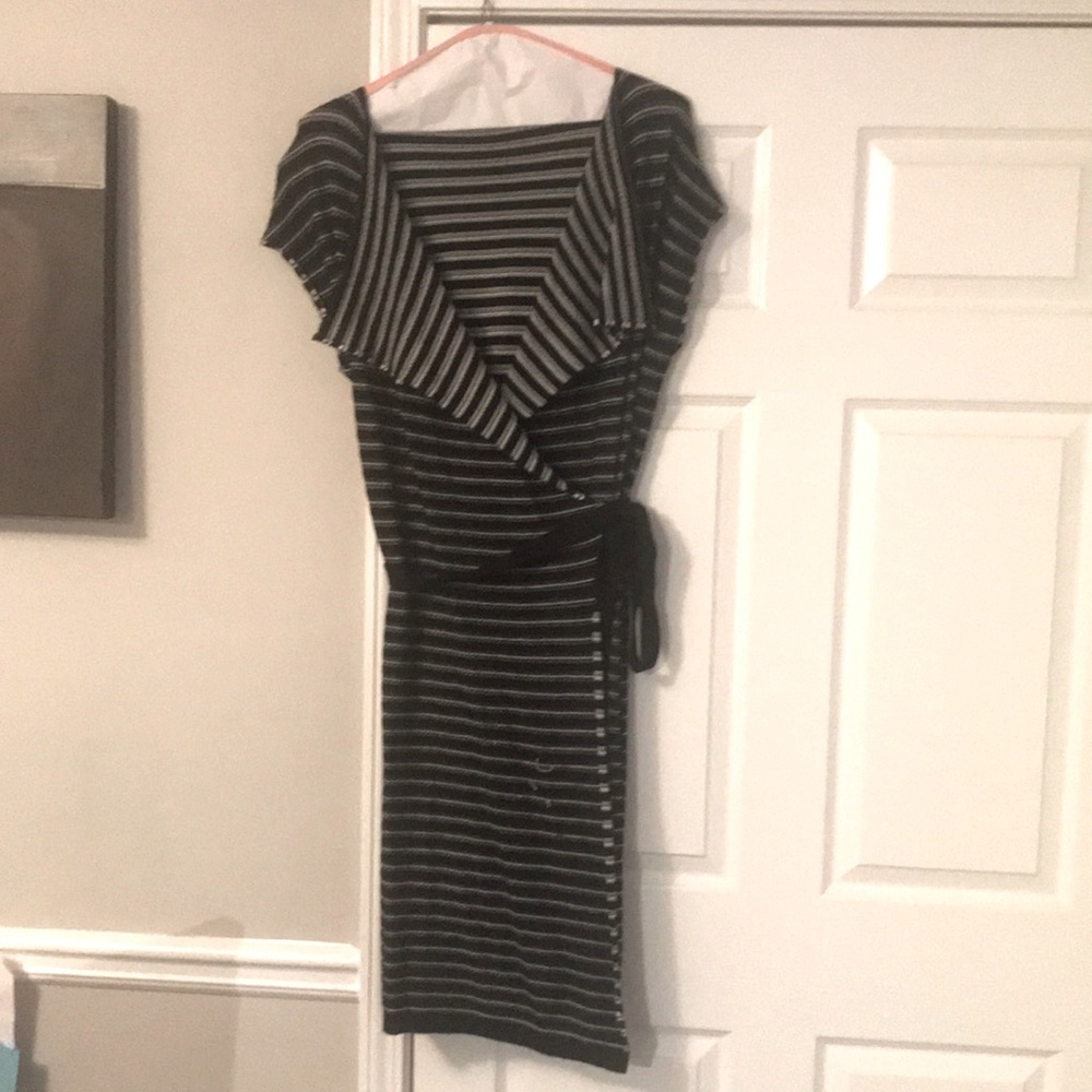 Black and Silver Dress. Short Sleeve-Size 14/16